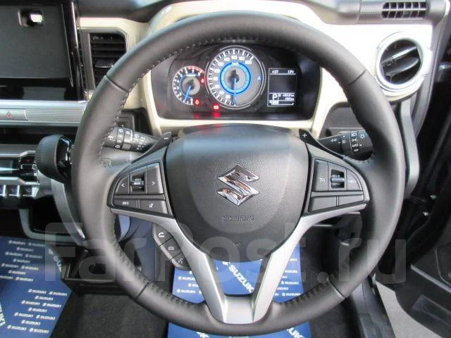 Suzuki Xbee. �������, ��������, 1.0 (99��.�.), ������, 15 000����. ��, �/�. ��� ����� �� ������������ ����