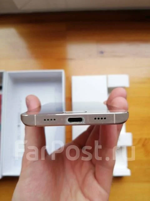 Xiaomi Mi5. �/�, �������, 3G, 4G LTE, Dual-SIM, ����������, NFC ����