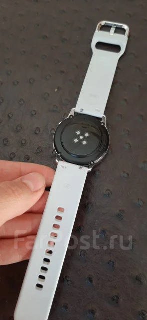 Samsung Galaxy Watch Active. NFC ����