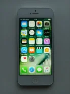 Apple iPhone 5. �/�, 16 ��, �����, 3G, 4G LTE ����