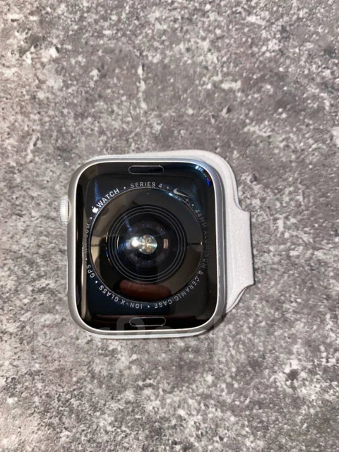Apple Watch Series 4 Nike+ ����