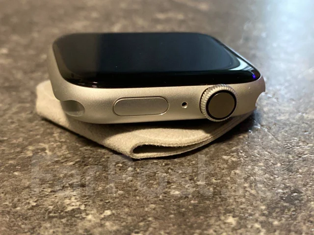 Apple Watch Series 4 Nike+ ����