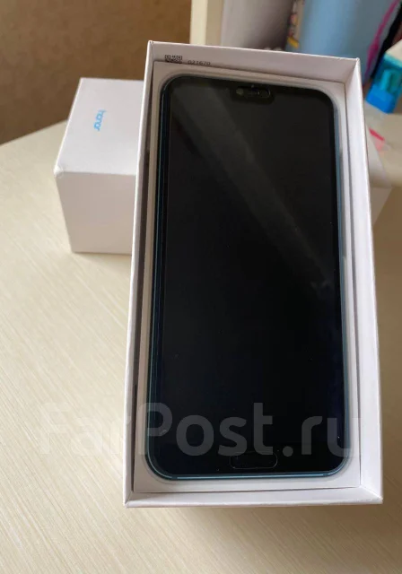 Honor 10. �/�, �������, 3G, 4G LTE, Dual-SIM, NFC ����