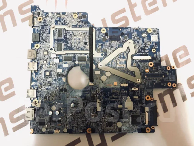 DNS. 15.6", 1����, ��� 256 �� � ������, ���� 1���, WiFi: 1, Bluetooth: 1, ����������� �� 1��. ����