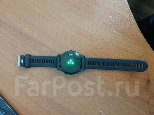 Garmin Forerunner 935. GPS, IP68 ����