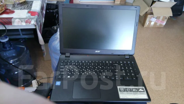 Acer Aspire ES1-571. 15.6", ��� 4 ��, WiFi: 1, Bluetooth: 1 ����