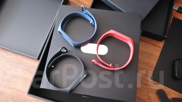 Xiaomi Mi Band 4 Avengers Edition. NFC ����