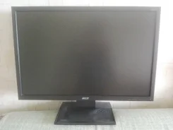 Acer. 22" ����