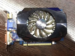 GeForce GT 440 ����