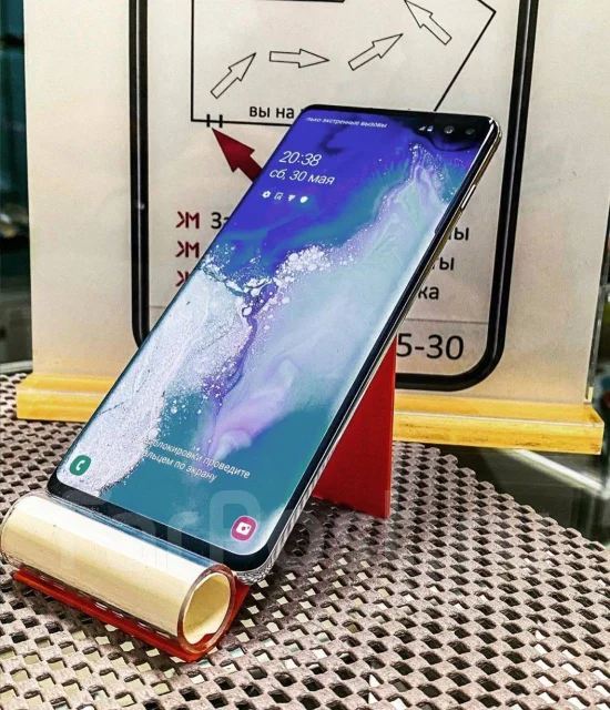 Samsung Galaxy S10+. �/� ����