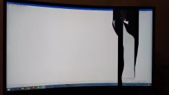 Samsung. 31.5" ����