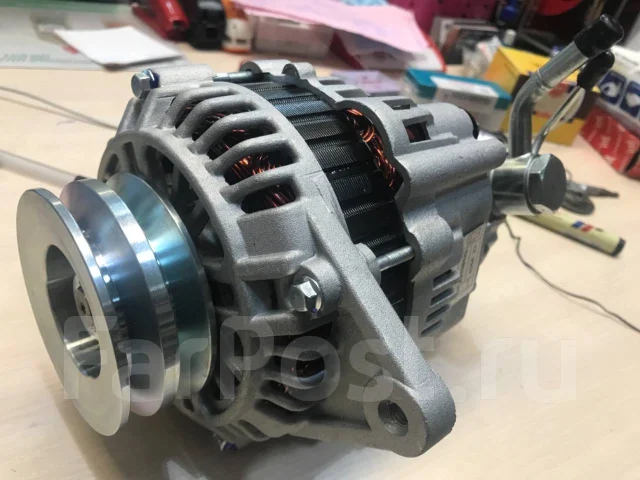 ��������� Mitsubishi 4D56 (2V) 12V90A MD162964 ����