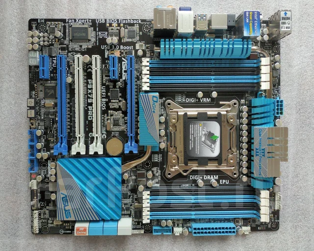 LGA2011 ����