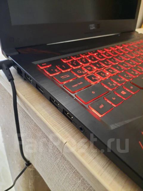 Asus TUF Gaming FX504GM. 15.6", 4,1����, ��� 16 ��, ���� 128���, WiFi: 1, Bluetooth: 1 ����