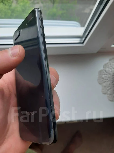 Honor 10. �/�, �����, 3G, 4G LTE, Dual-SIM, NFC ����