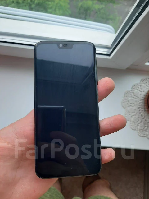 Honor 10. �/�, �����, 3G, 4G LTE, Dual-SIM, NFC ����