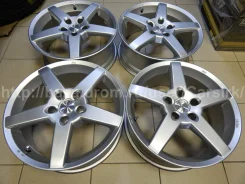 Valbrem. 7.0x17", 5x114.3, ET32, �� 73,1���. ����