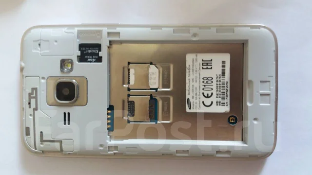 Samsung Galaxy J1 2016. �/�, �������, 3G, 4G LTE, Dual-SIM ����