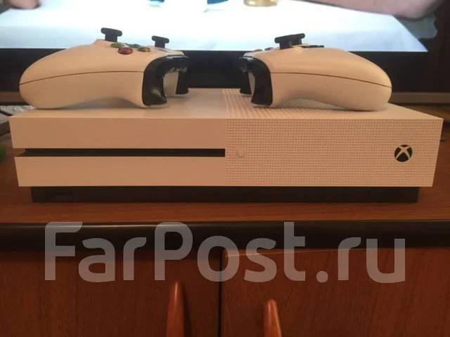 Microsoft Xbox One S ����