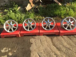 RAYS Versus Avanti. 7.0x16", 4x100, ET32 ����