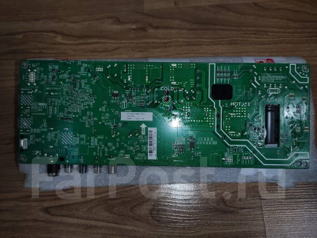 Lenovo B50-30. 15.6", 2,4����, ��� 2048 ��, ���� 250���, WiFi: 1, Bluetooth: 1, ����������� �� 6��. ����