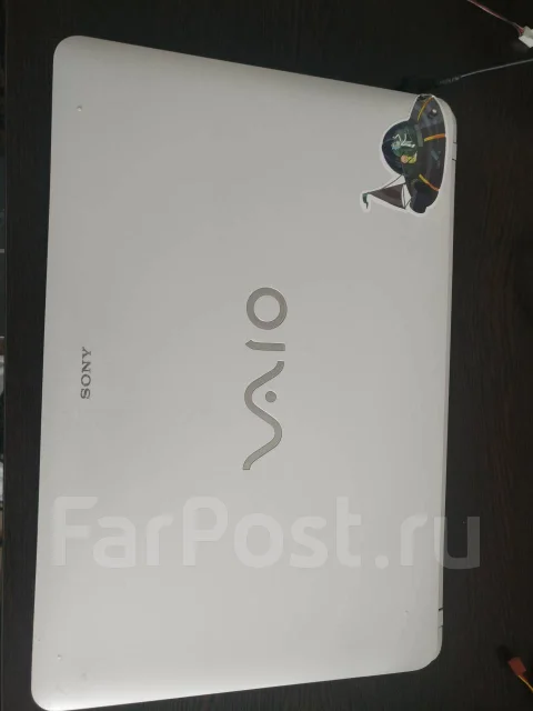 Sony VAIO SVF152A29V. 15.6", 1,8����, ��� 256 �� � ������, ���� 1���, WiFi: 1, Bluetooth: 1, ����������� �� 1��. ����
