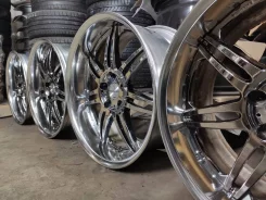 Work Varianza T1S. 8.5/9.5x19", 5x114.3, ET25/30 ����