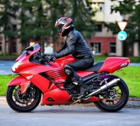 Kawasaki Ninja ZX-14R. 1 400����. ��., ��������, ���, � �������� ����