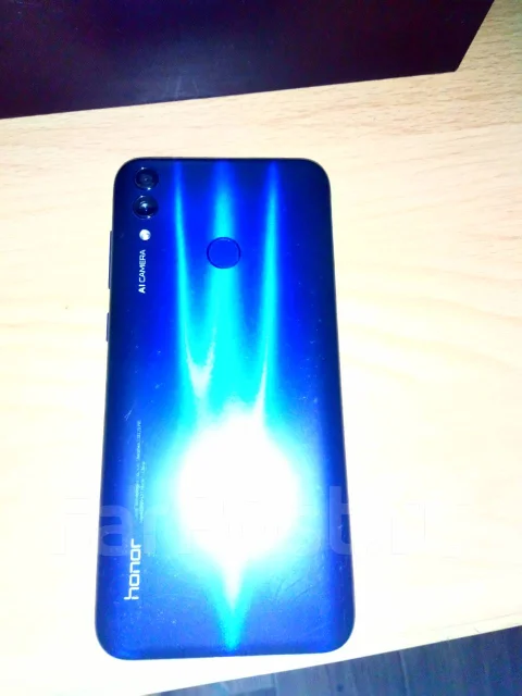 Honor 8C. �/�, �����, 3G, 4G LTE, NFC ����