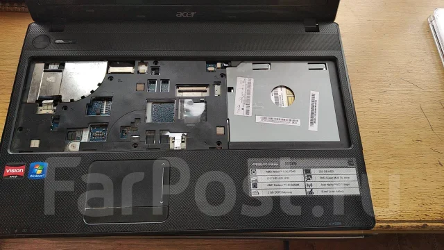 Acer Aspire 5552G. 15.6", 2 300����, ��� 3072 ��, ���� 250���, WiFi: 1, Bluetooth: 1, ����������� �� 1��. ����