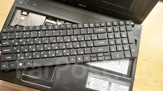 Acer Aspire 5552G. 15.6", 2 300����, ��� 3072 ��, ���� 250���, WiFi: 1, Bluetooth: 1, ����������� �� 1��. ����