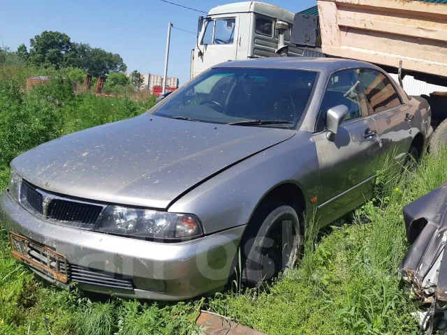 Mitsubishi Diamante ����