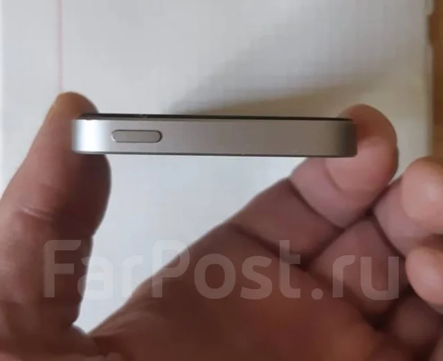 Apple iPhone SE. �/�, �����������, 4G LTE, NFC ����