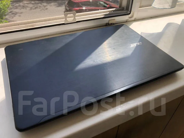 Acer Aspire F5. 15.6", 2,8����, ��� 8 ��, ���� 512���, WiFi: 1, Bluetooth: 1, ����������� �� 2��. ����
