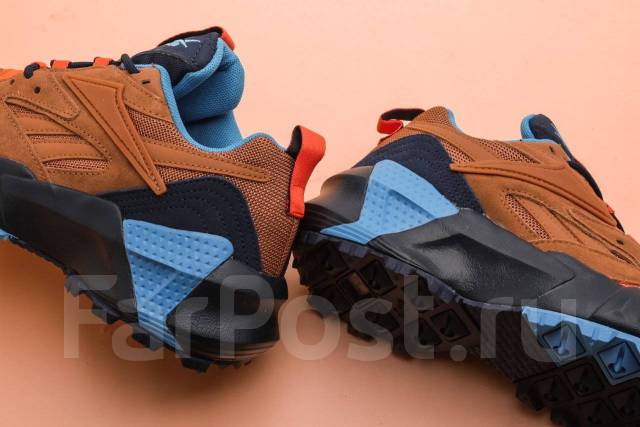 reebok aztrek 39
