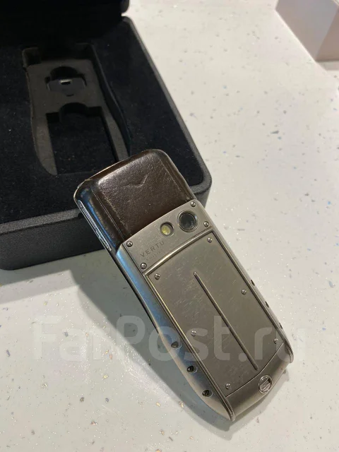 Vertu Ascent. �/�, ����������, ��������� ����