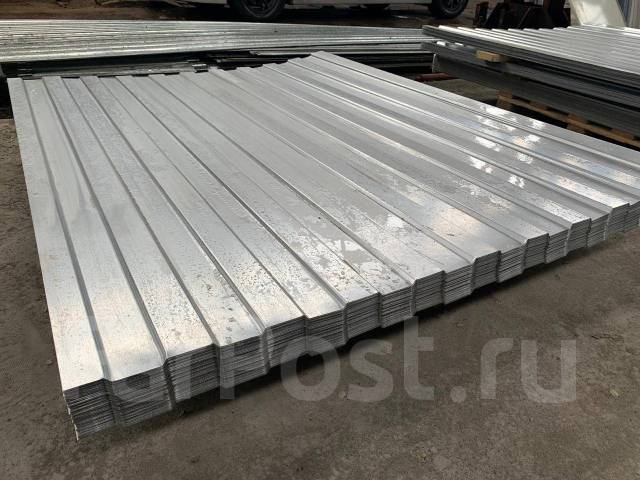 Заборный профнастил оцинкованный 1,7м, в наличии. Цена: 800₽ в Хабаровске