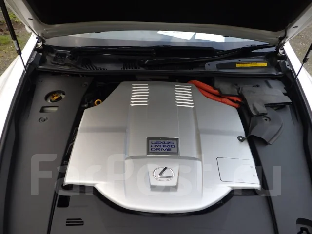 Lexus LS600hL. UVF46, UR ����
