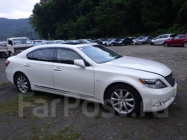 Lexus LS600hL. UVF46, UR ����