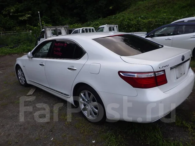 Lexus LS600hL. UVF46, UR ����