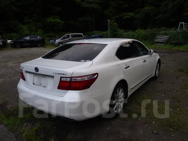 Lexus LS600hL. UVF46, UR ����