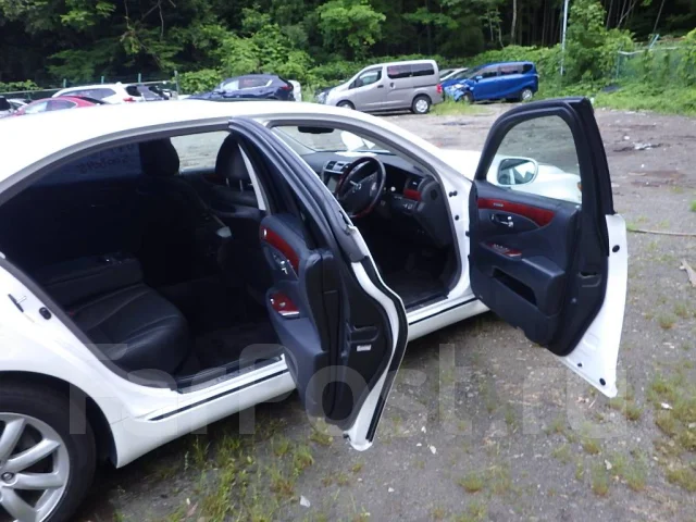Lexus LS600hL. UVF46, UR ����