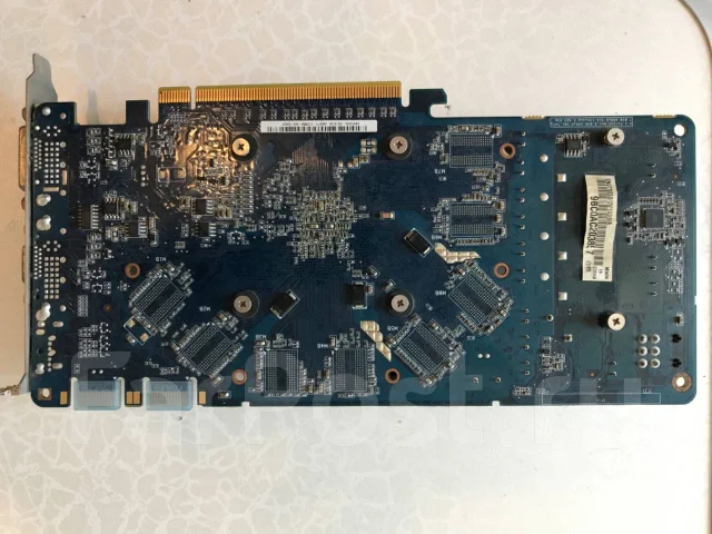 GeForce GTS 250 ����