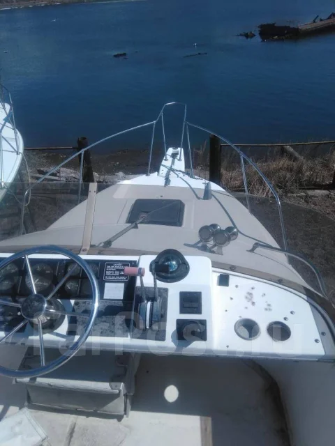 Bayliner. 1998 ���, ����� 8,7��., ��������� ������������, 320��.�., ������ ����