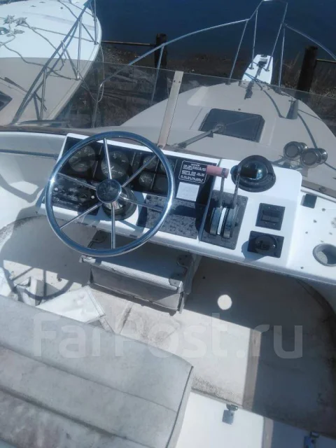 Bayliner. 1998 ���, ����� 8,7��., ��������� ������������, 320��.�., ������ ����
