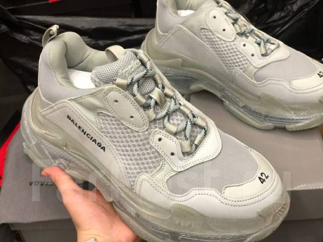 541624 balenciaga