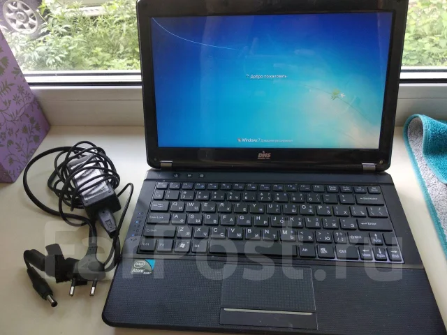 DNS. 11.6", 1,6����, ��� 2048 ��, ���� 300���, WiFi: 1, Bluetooth: 1, ����������� �� 1��. ����