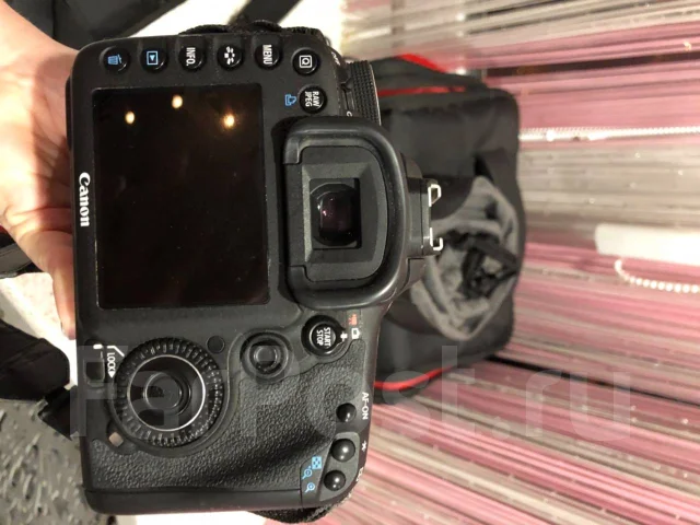 Canon EOS 7D ����