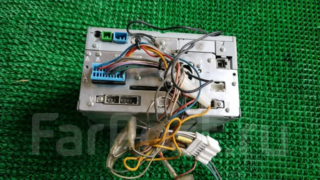 Clarion MAX760HD ����