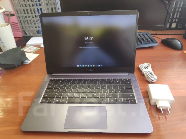 Honor MagicBook 14. 14", 2����, ��� 8 ��, ���� 256���, WiFi: 1, Bluetooth: 1, ����������� �� 6��. ����